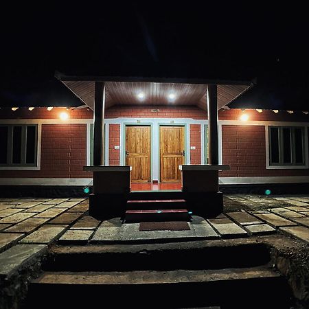 Mahout Resort Wayanad - An Experiential Jungle Stay With Waterfall Kalpatta Eksteriør bilde