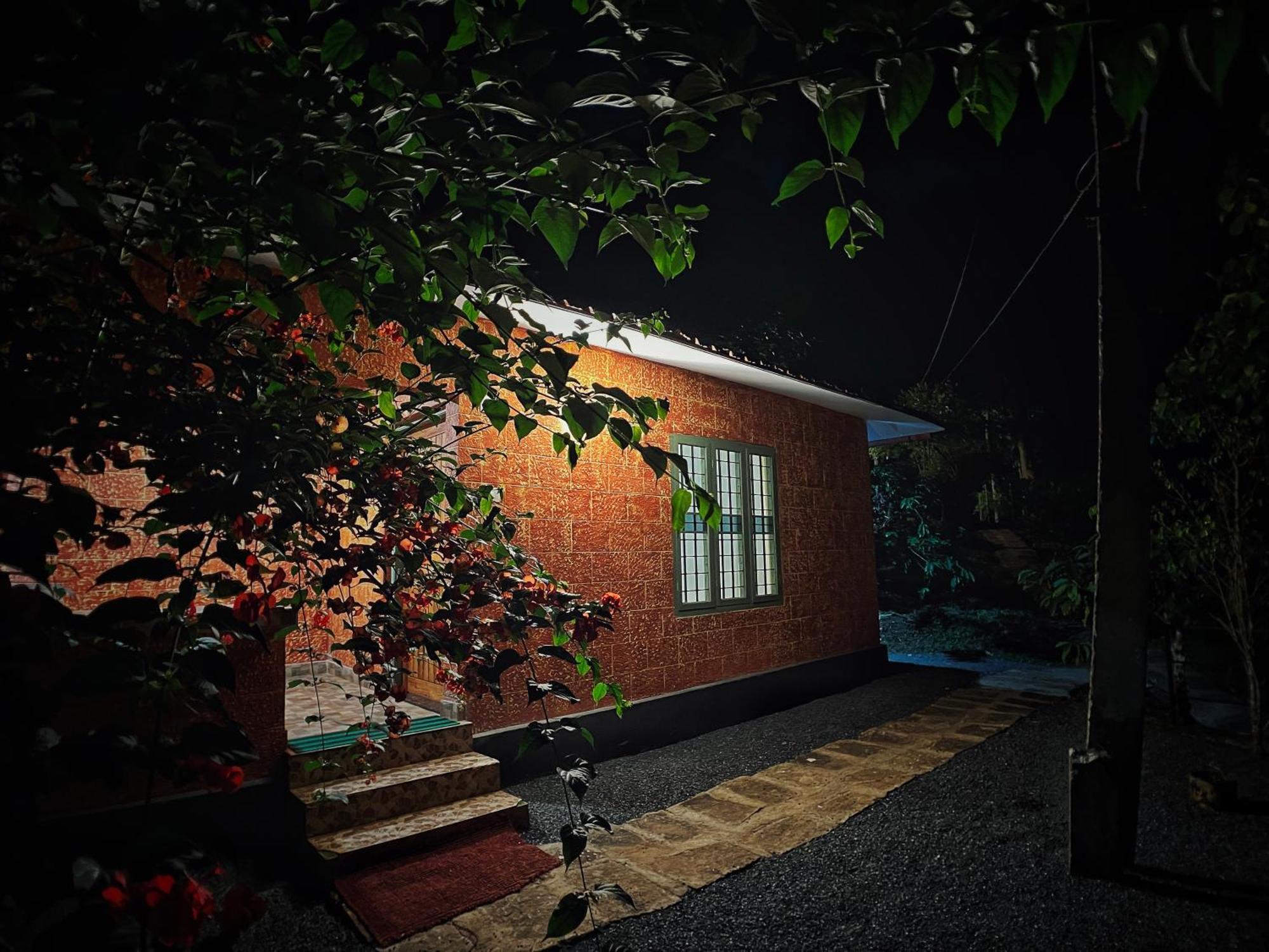Mahout Resort Wayanad - An Experiential Jungle Stay With Waterfall Kalpatta Eksteriør bilde